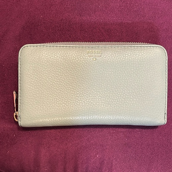 Fossil zip around clutch wallet, sage green - Picture 1 of 4